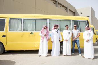 البنك السعودي للاستثمار يشارك جمعية "الزهايمر"مشروع قافلة الخير "رفقة 3"